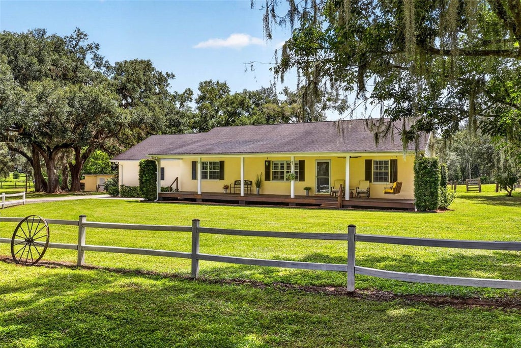 Photo of 17380 Sweetwater Road, Dade City, FL 33523 (MLS # TB8544451)