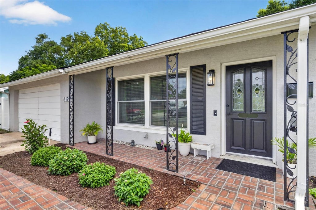Photo of 619 Marshall Street, Altamonte Springs, FL 32701 (MLS # O6422332)
