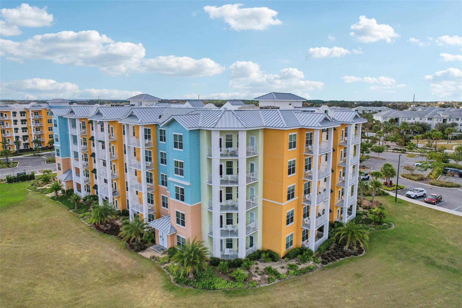 SUNSET WALK HOTEL CONDO PH 1 - Residential