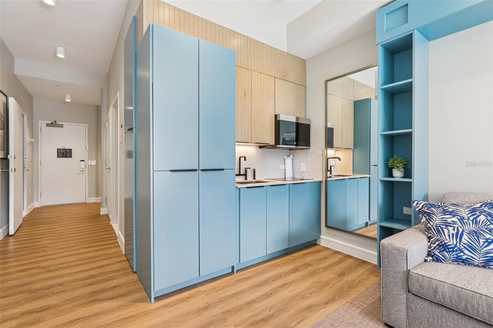 SUNSET WALK HOTEL CONDO PH 1 - Residential