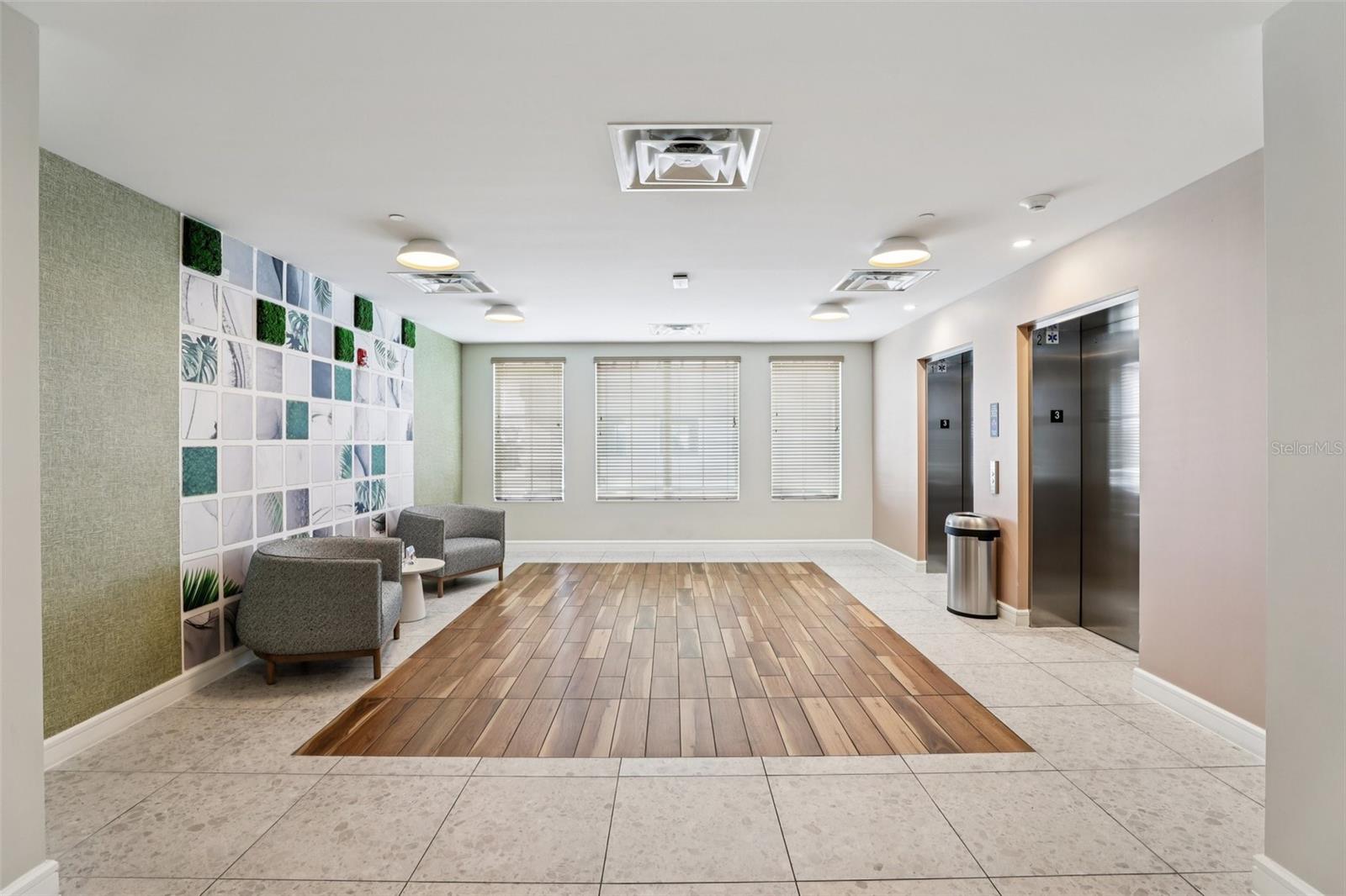 SUNSET WALK HOTEL CONDO PH 1 - Residential