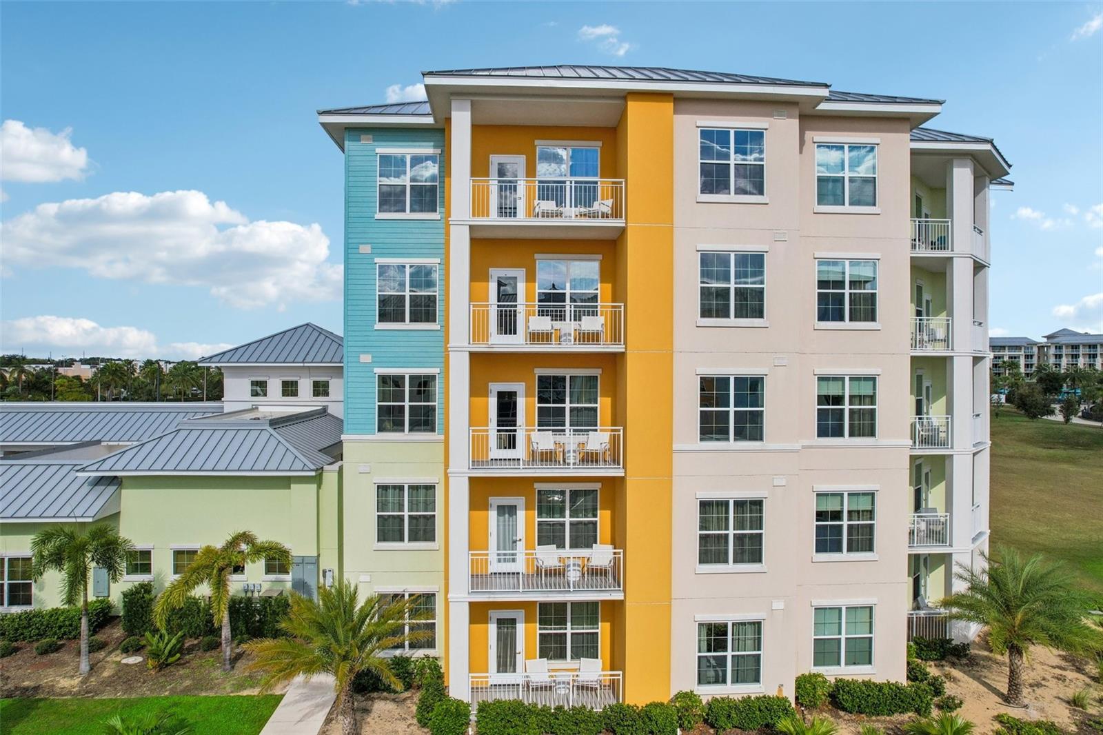 SUNSET WALK HOTEL CONDO PH 1 - Residential