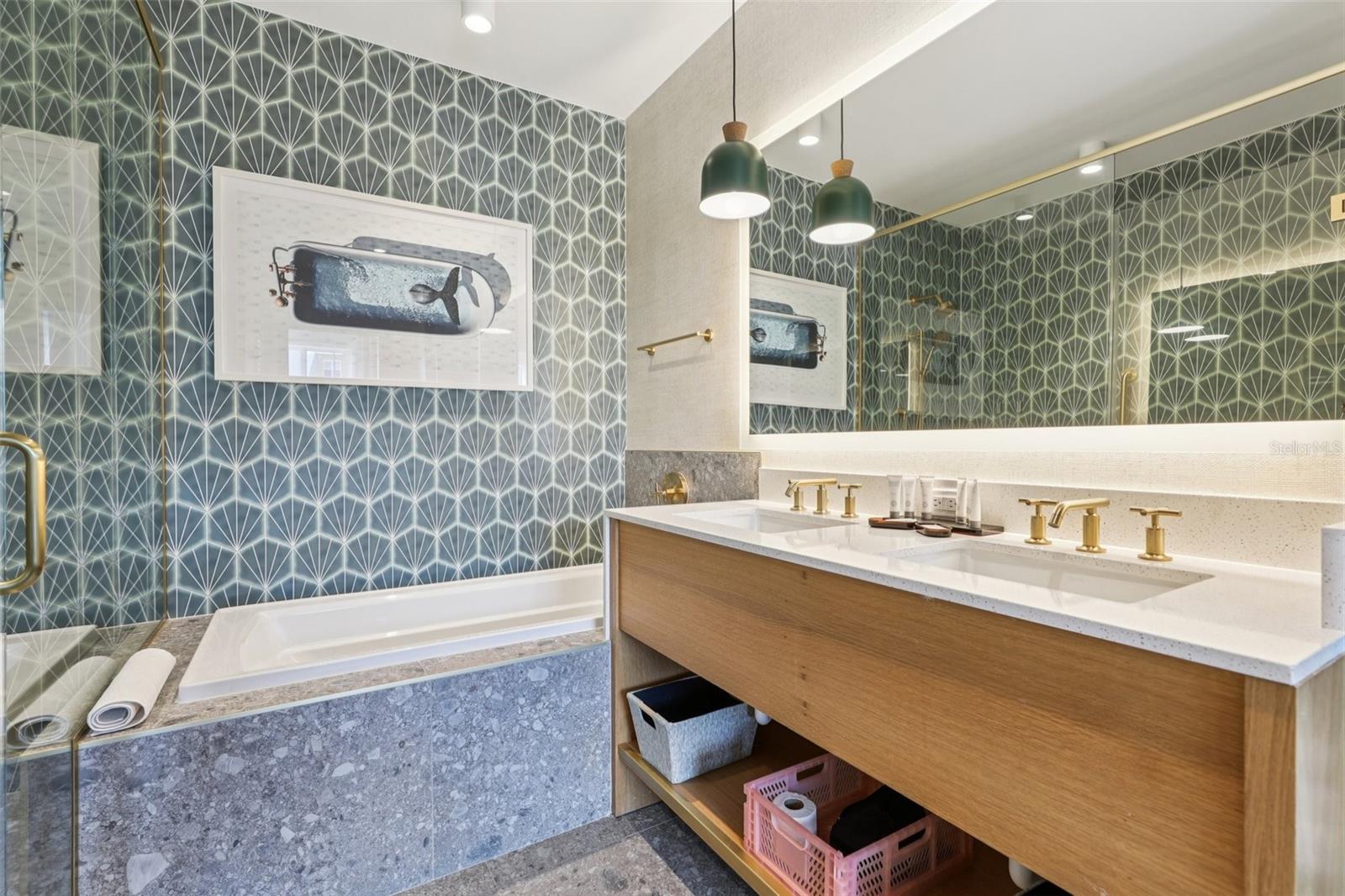 SUNSET WALK HOTEL CONDO PH 1 - Residential