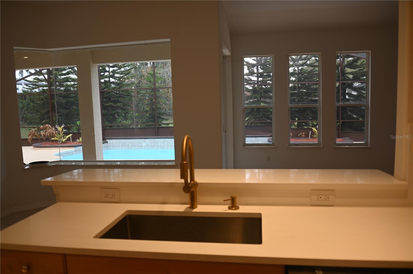 HERITAGE BAY DRIVE PHILLIPS FLR - Residential