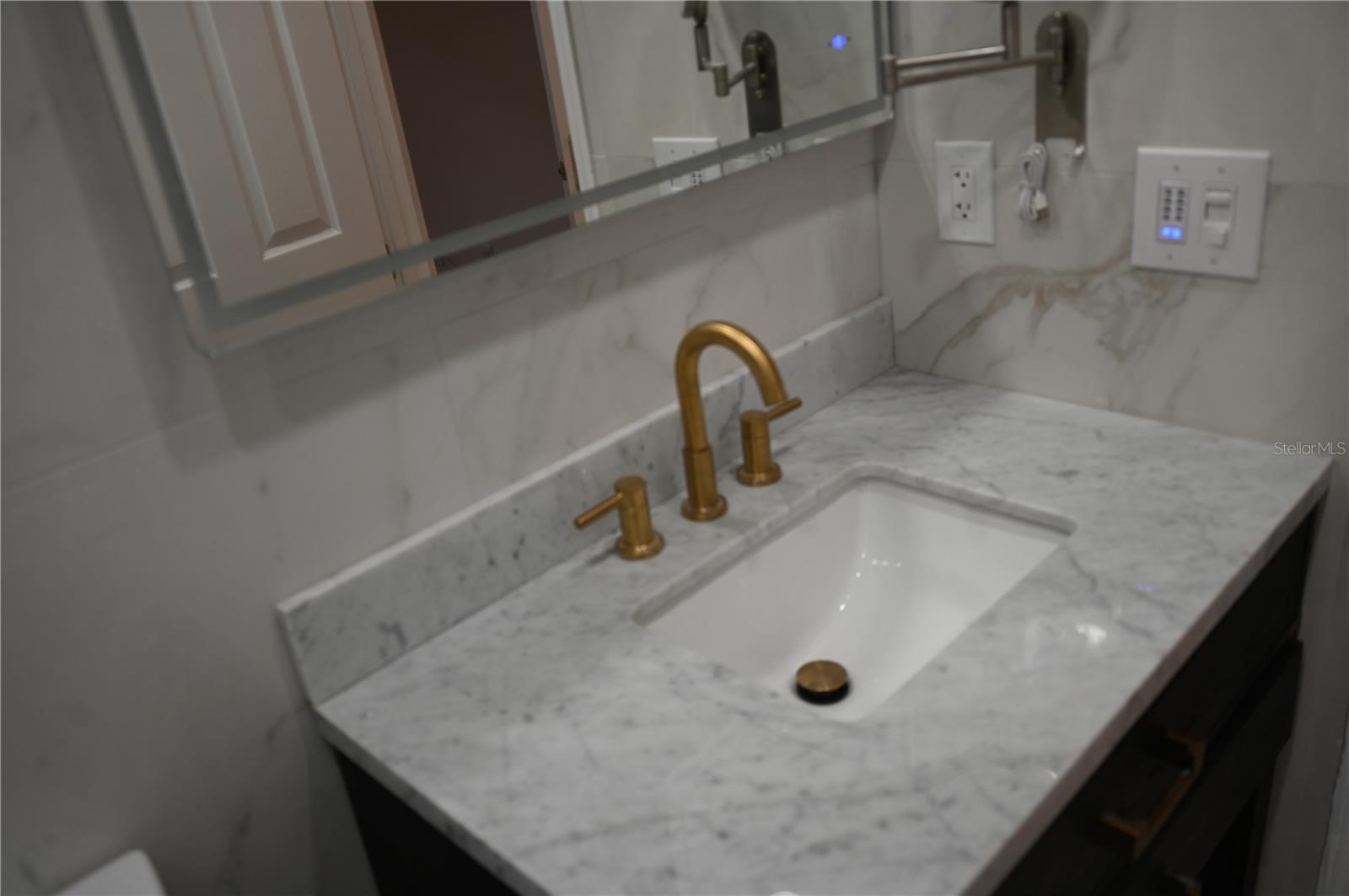 HERITAGE BAY DRIVE PHILLIPS FLR - Residential