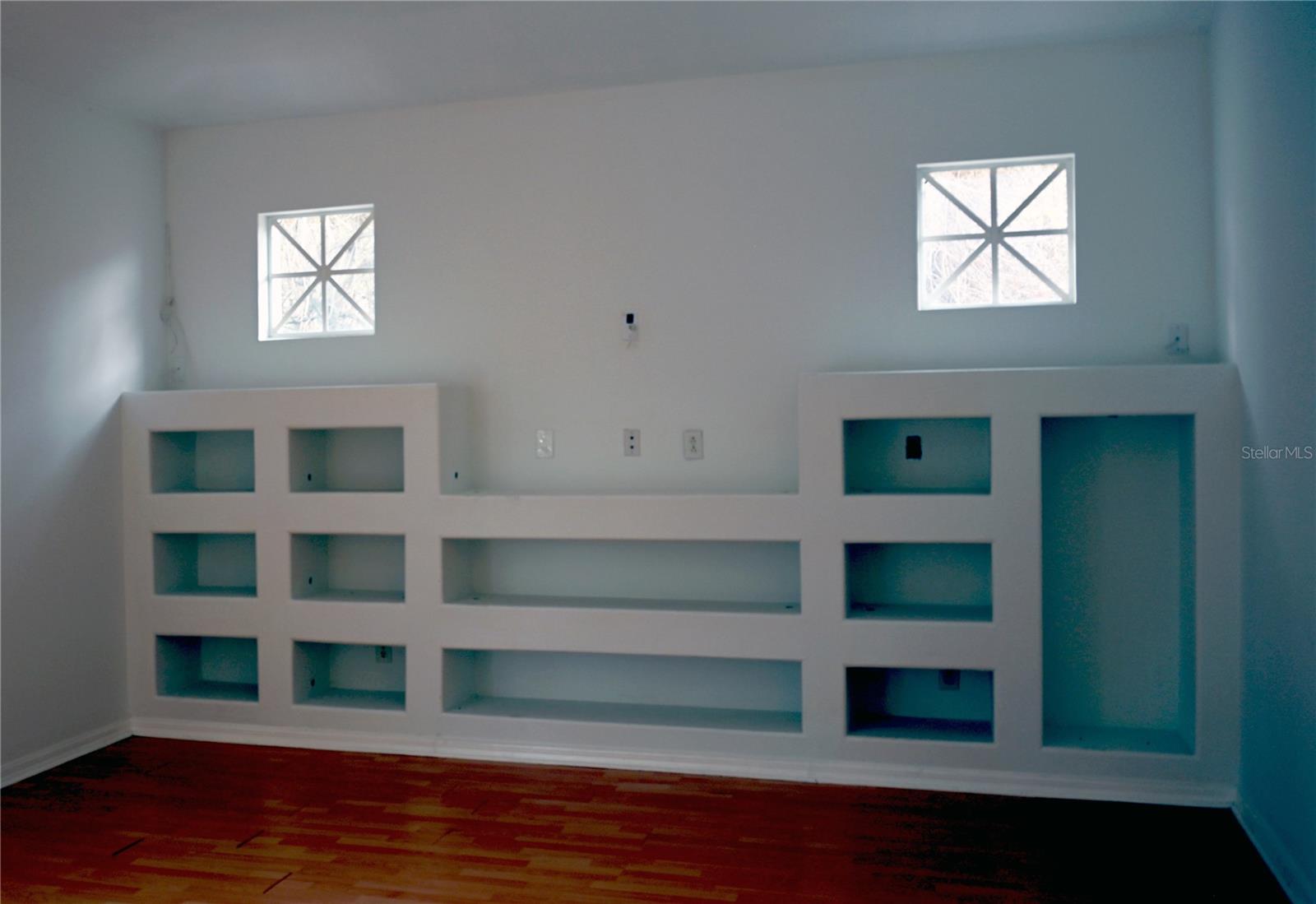 HERITAGE BAY DRIVE PHILLIPS FLR - Residential