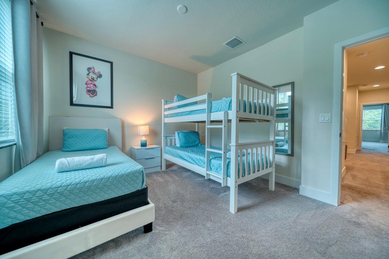 HIDDEN FOREST AT SILVER CREEK - Residential