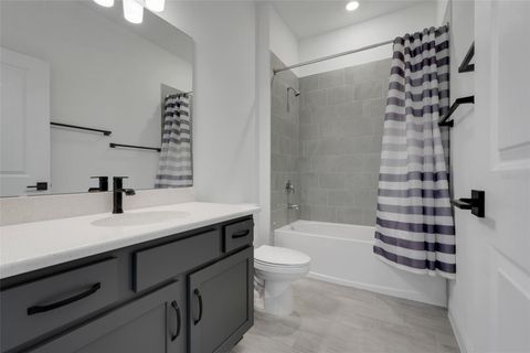 Tiny photo for 2025 Axel Street, Minneola, FL 34715 (MLS # G5097480)