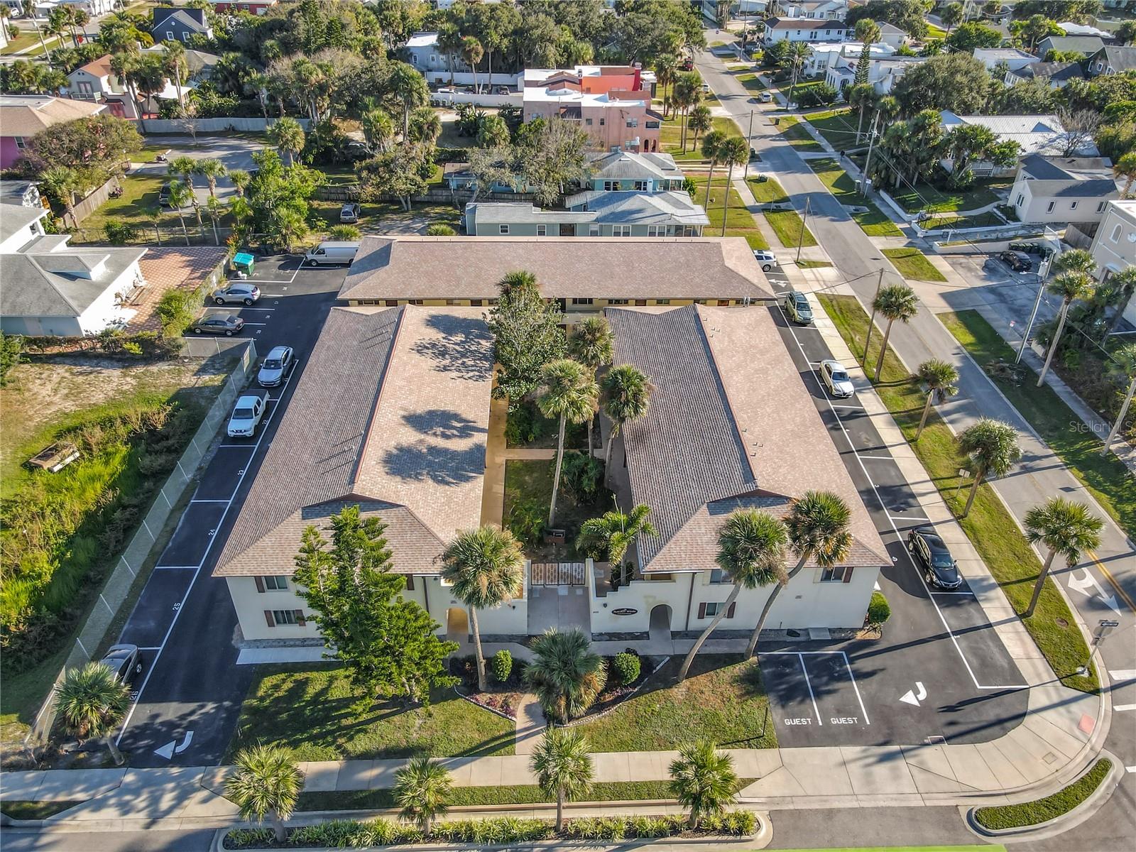 SUMMER WINDS CONDO - Residential