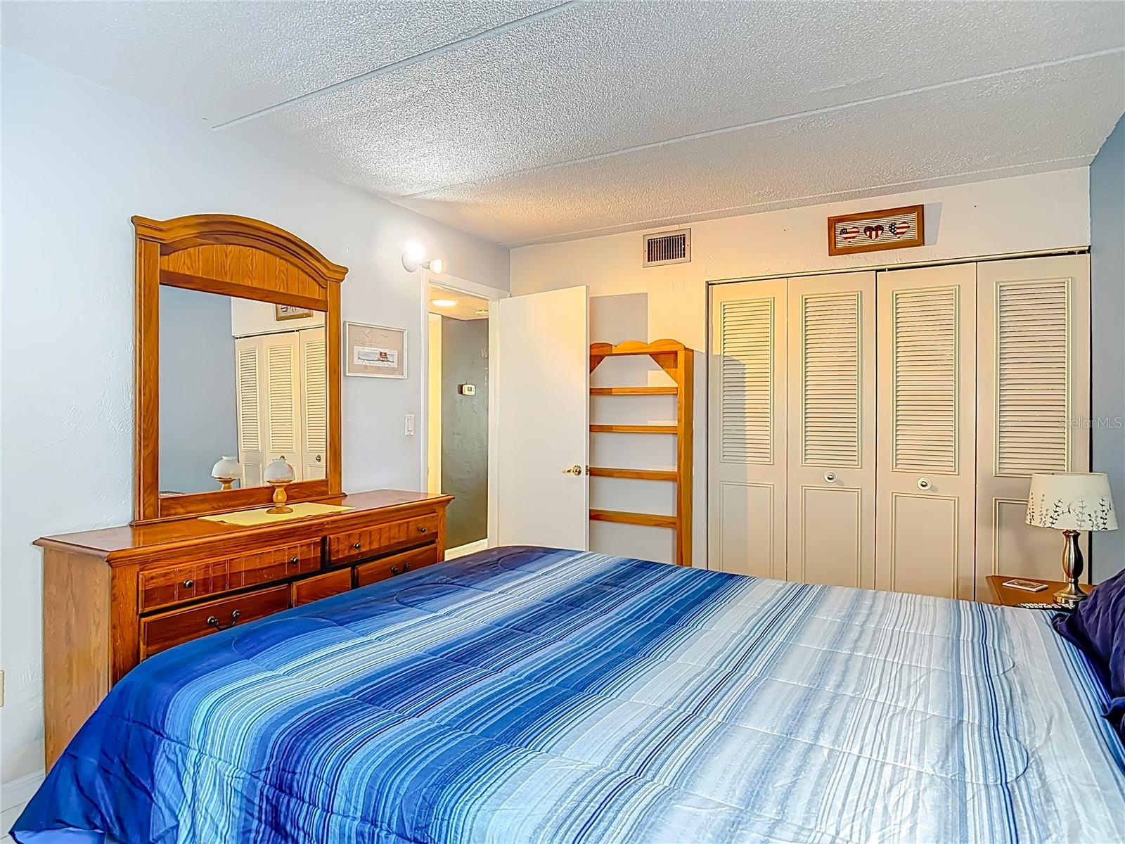 SUMMER WINDS CONDO - Residential