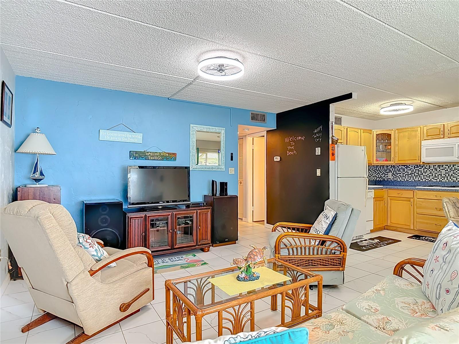 SUMMER WINDS CONDO - Residential