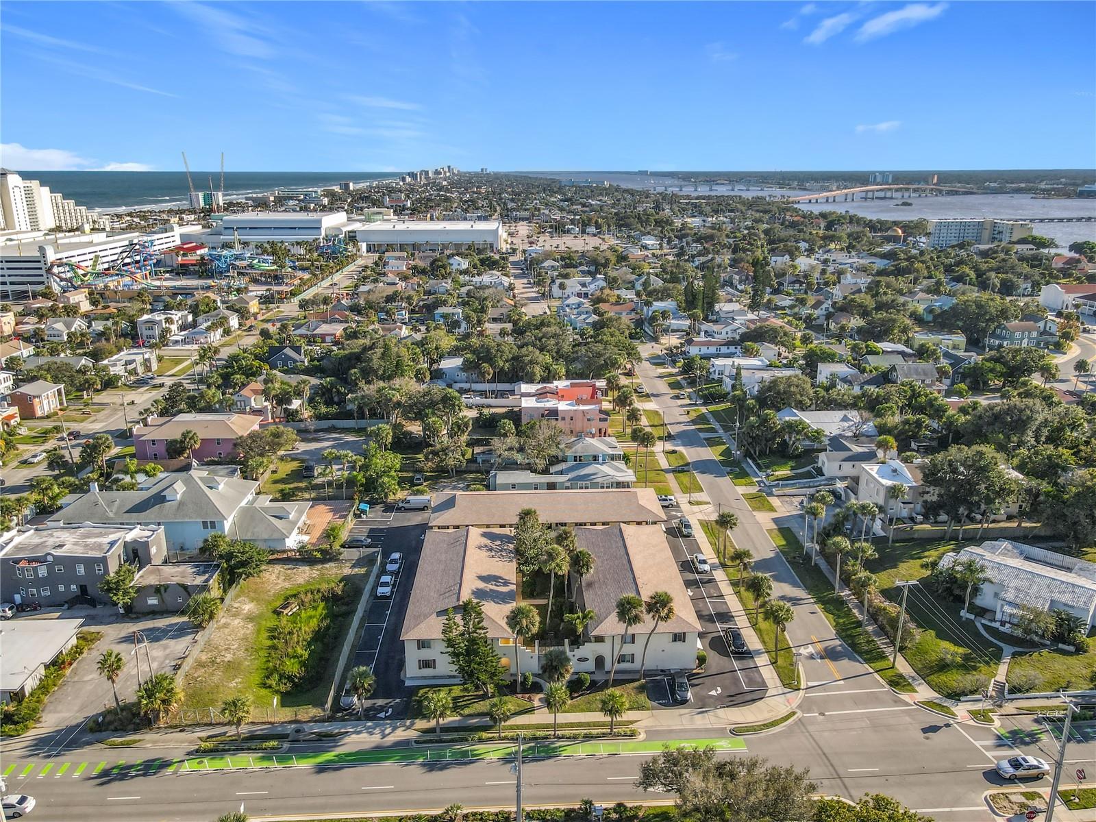 SUMMER WINDS CONDO - Residential