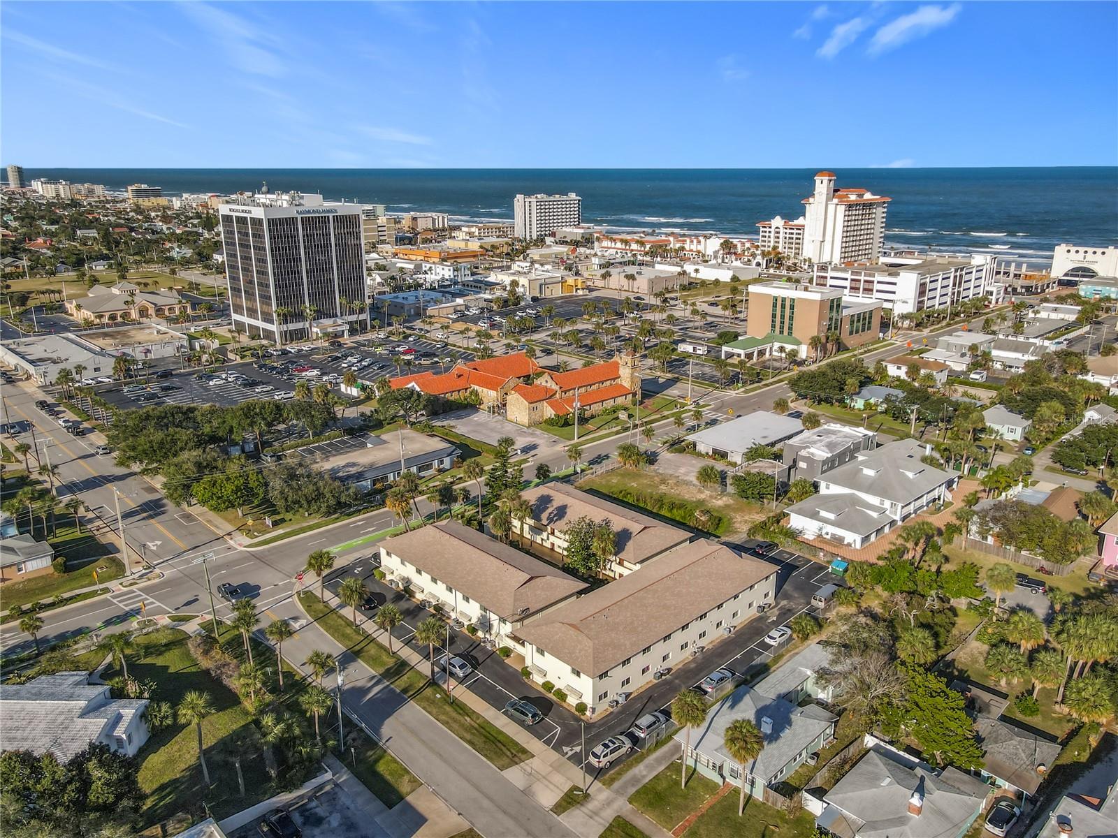 SUMMER WINDS CONDO - Residential