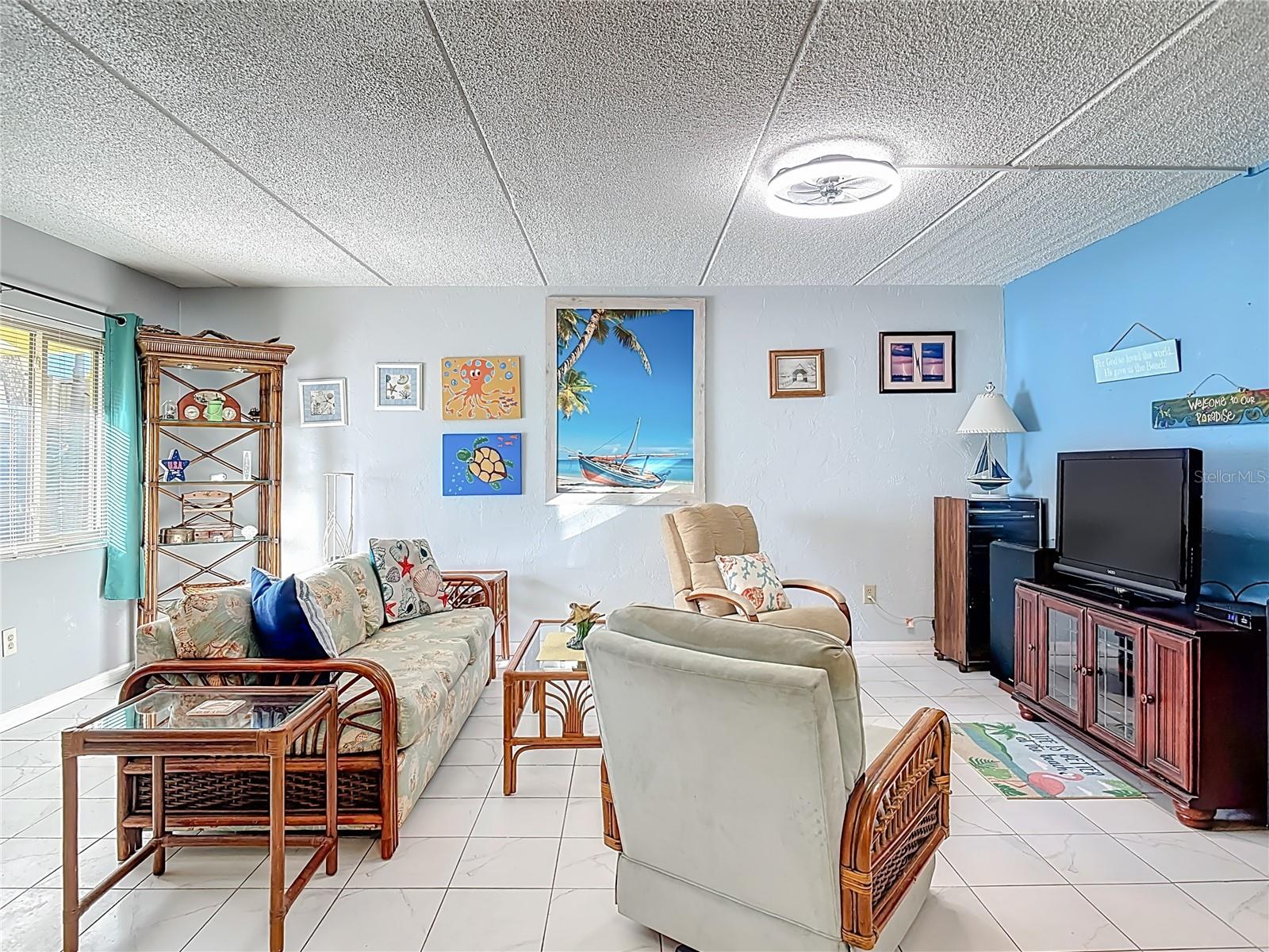 SUMMER WINDS CONDO - Residential