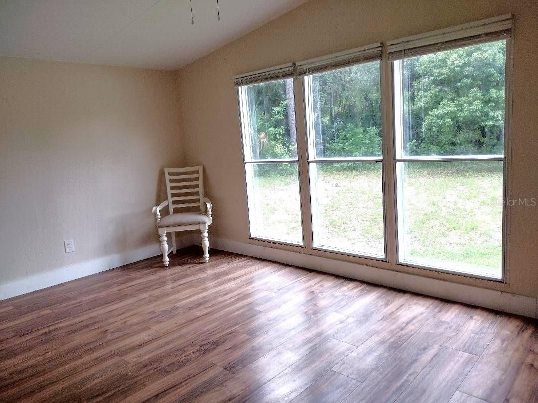 ST JOHNS PARK - Residential