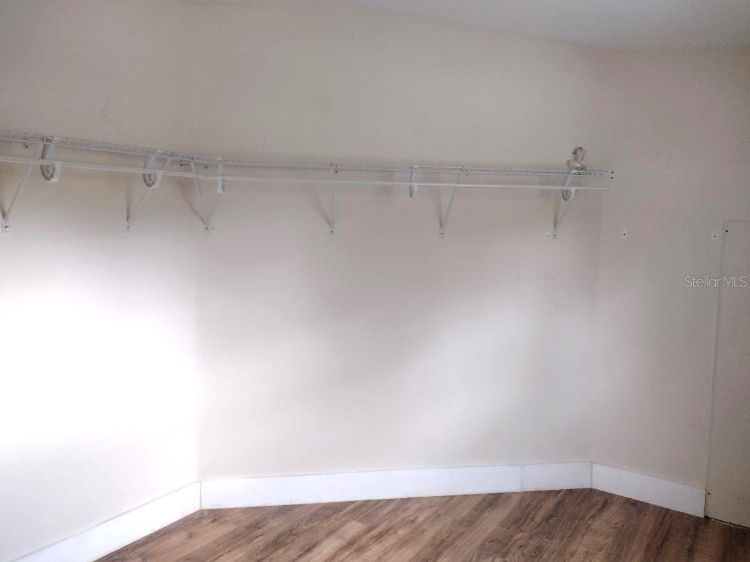 ST JOHNS PARK - Residential