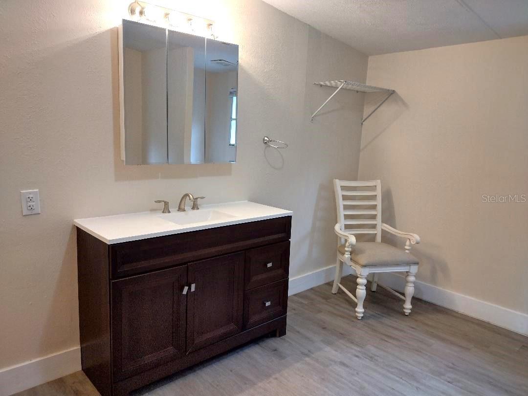 ST JOHNS PARK - Residential