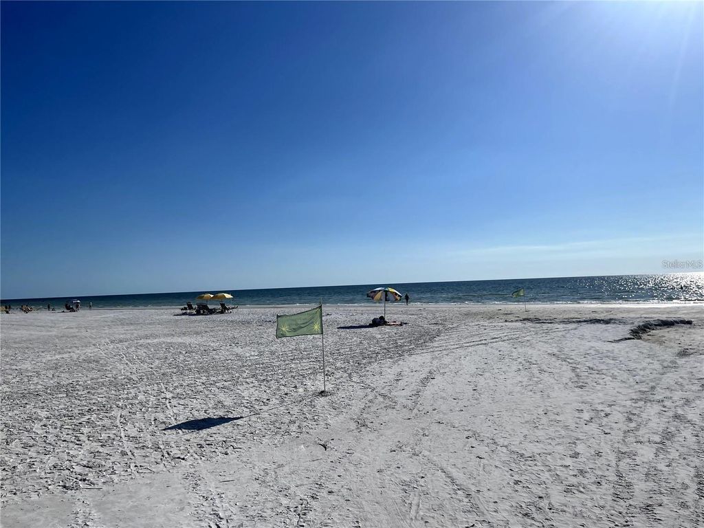 Photo of 1675 Blakemore Lane, Sarasota, FL 34231 (MLS # A4689240)