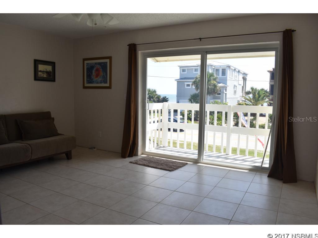 Lighthouse Shores Twnhms Condo - Residential