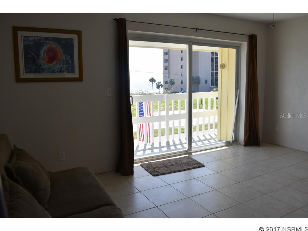 Lighthouse Shores Twnhms Condo - Residential