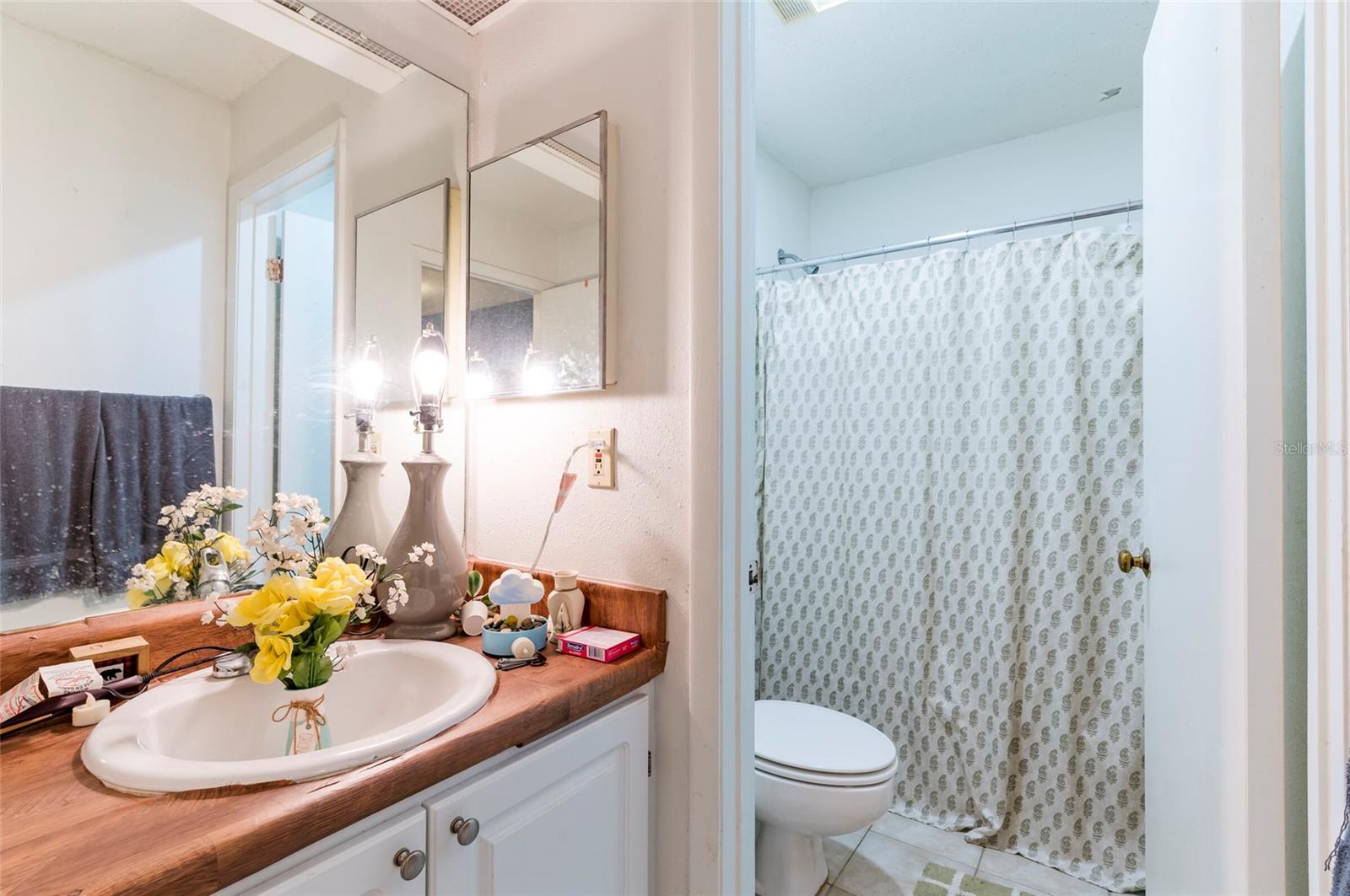 STONE CREEK POINTE A CONDOMINI - Residential