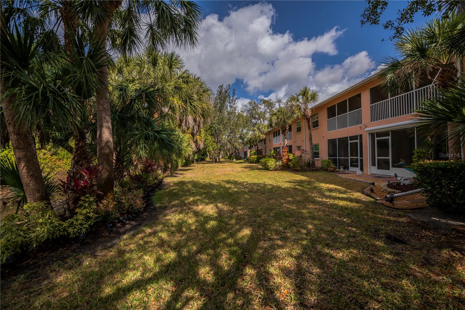 HERITAGE OAK PARK WATERS EDGE - Residential