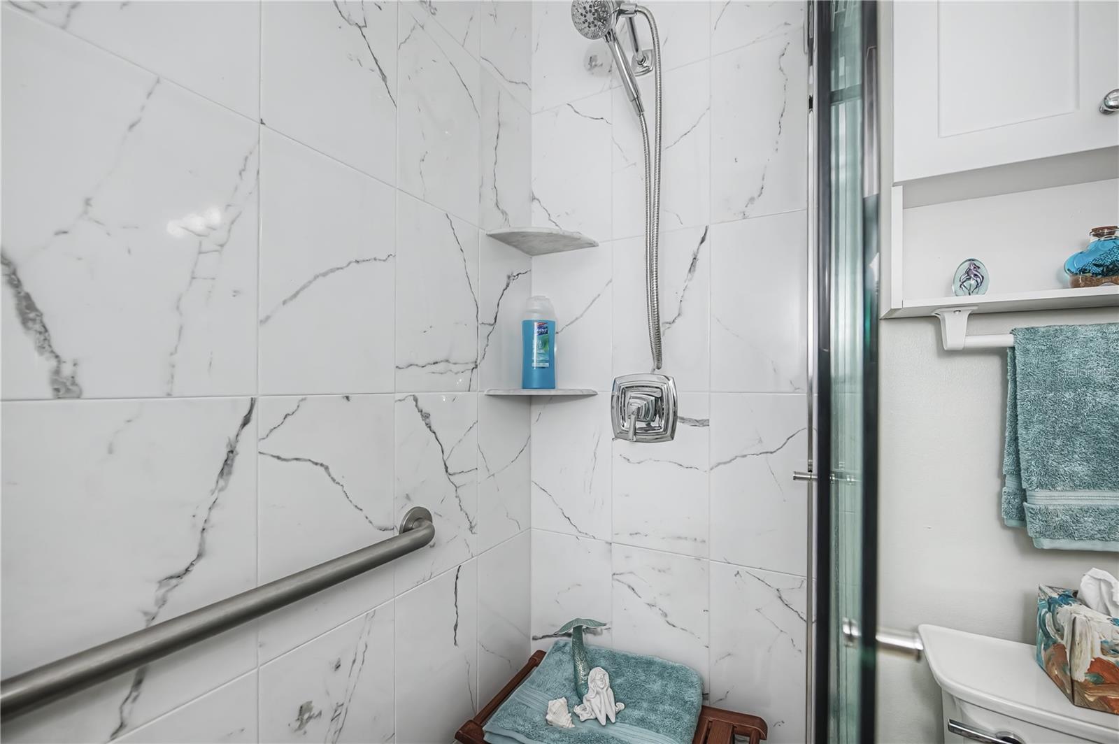 HERITAGE OAK PARK WATERS EDGE - Residential