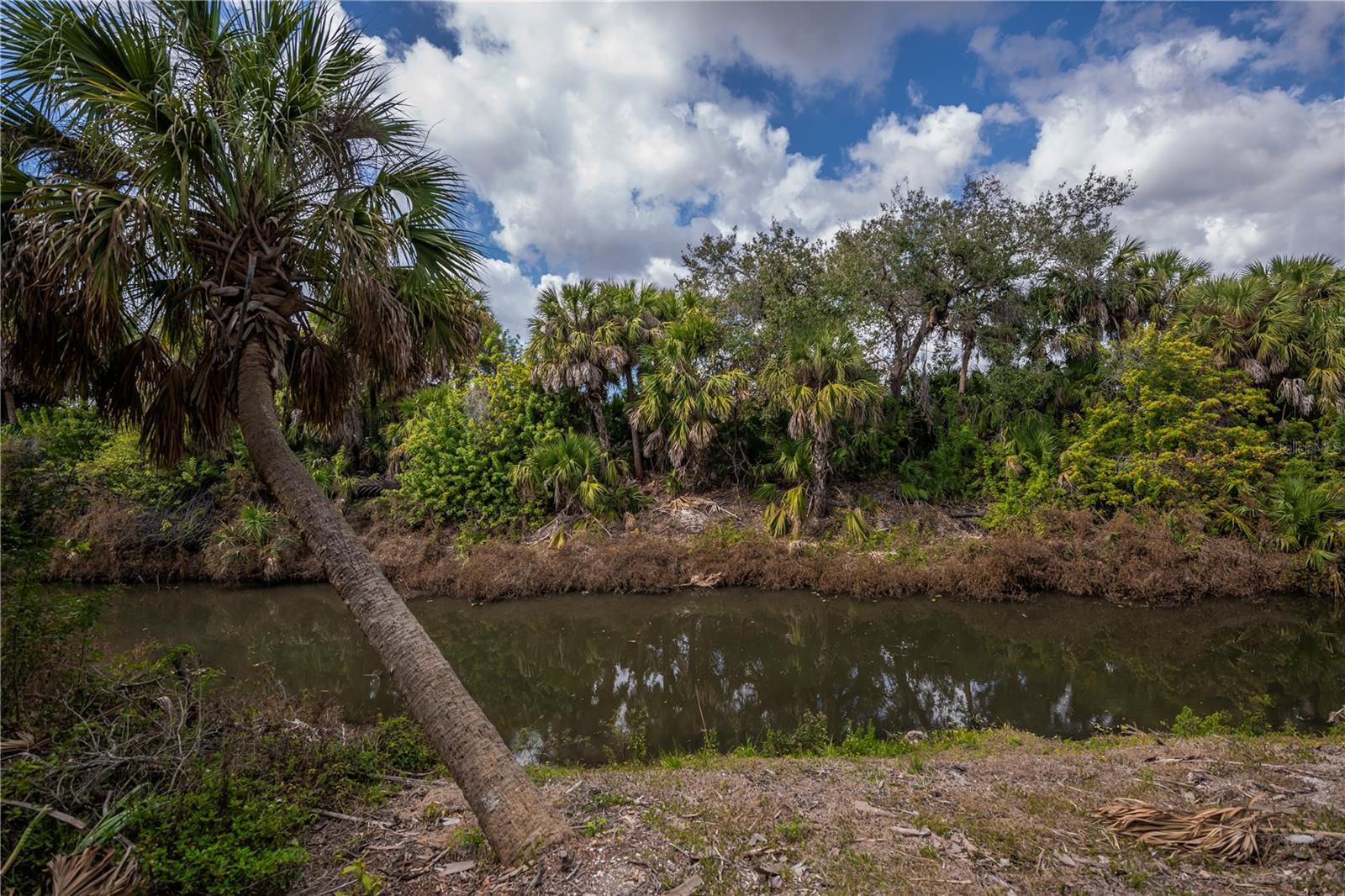 HERITAGE OAK PARK WATERS EDGE - Residential