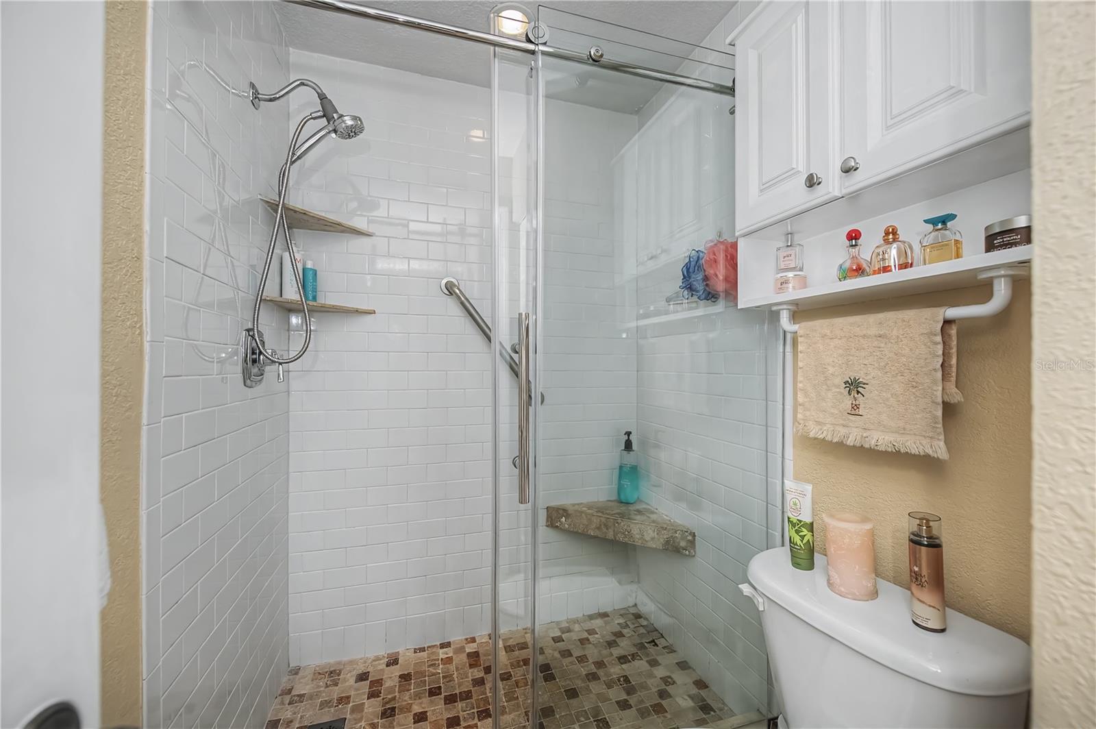 HERITAGE OAK PARK WATERS EDGE - Residential