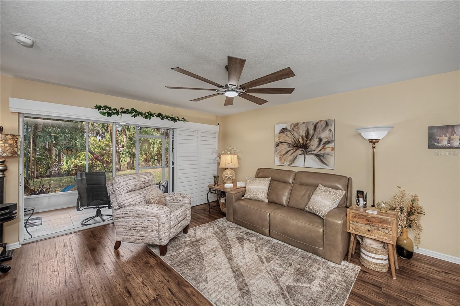 HERITAGE OAK PARK WATERS EDGE - Residential