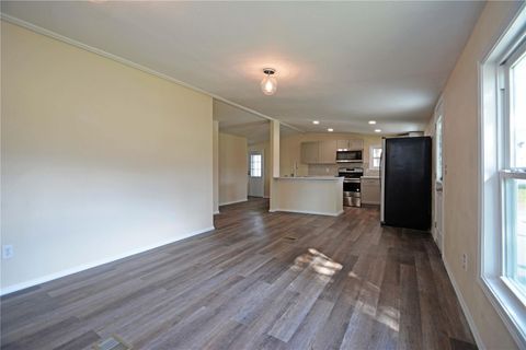 A home in BROOKSVILLE