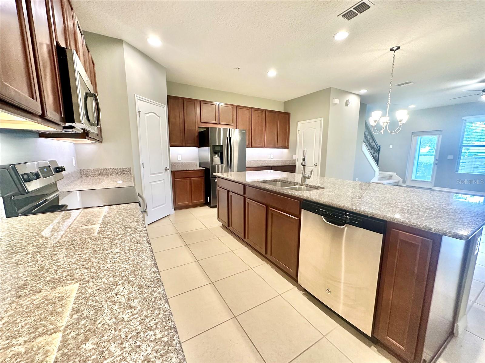 THORNBROOKE PHASE 5 - Residential Lease