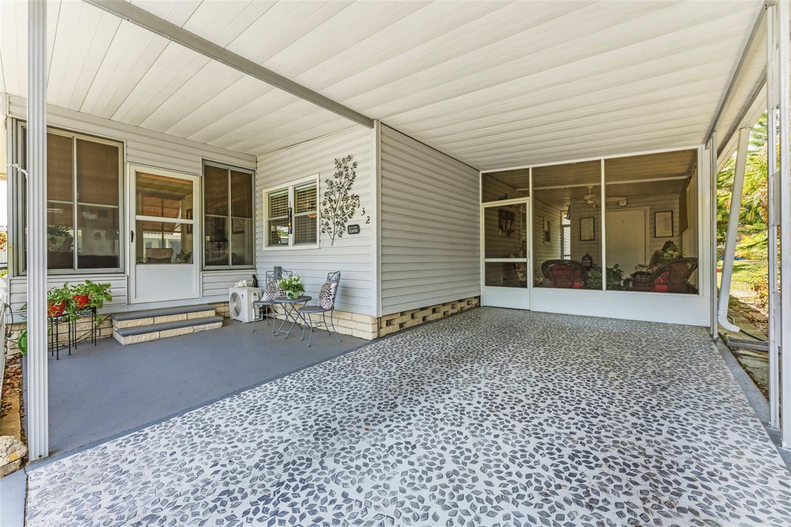 132 FOREST LANE 6