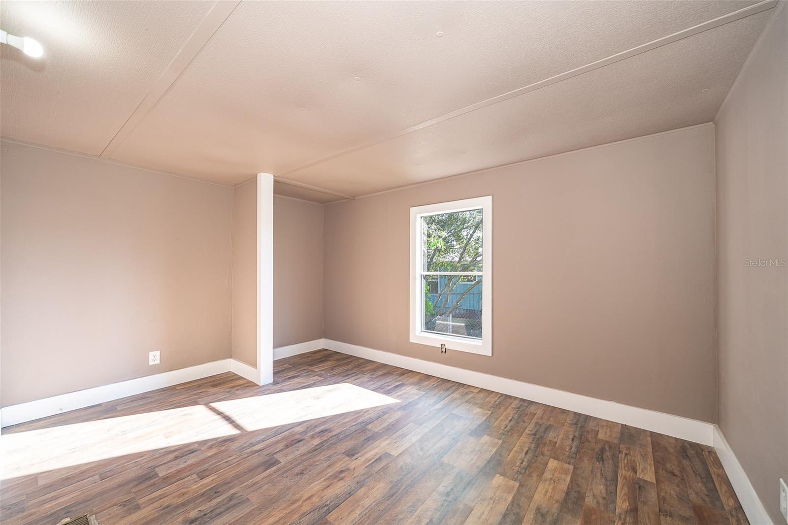 LADY LAKE SKYLINE HILLS UNIT 01 - Residential Lease
