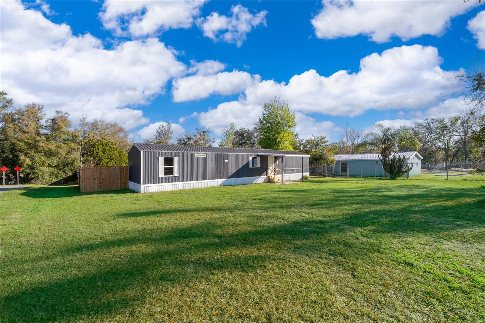 LADY LAKE SKYLINE HILLS UNIT 01 - Residential Lease