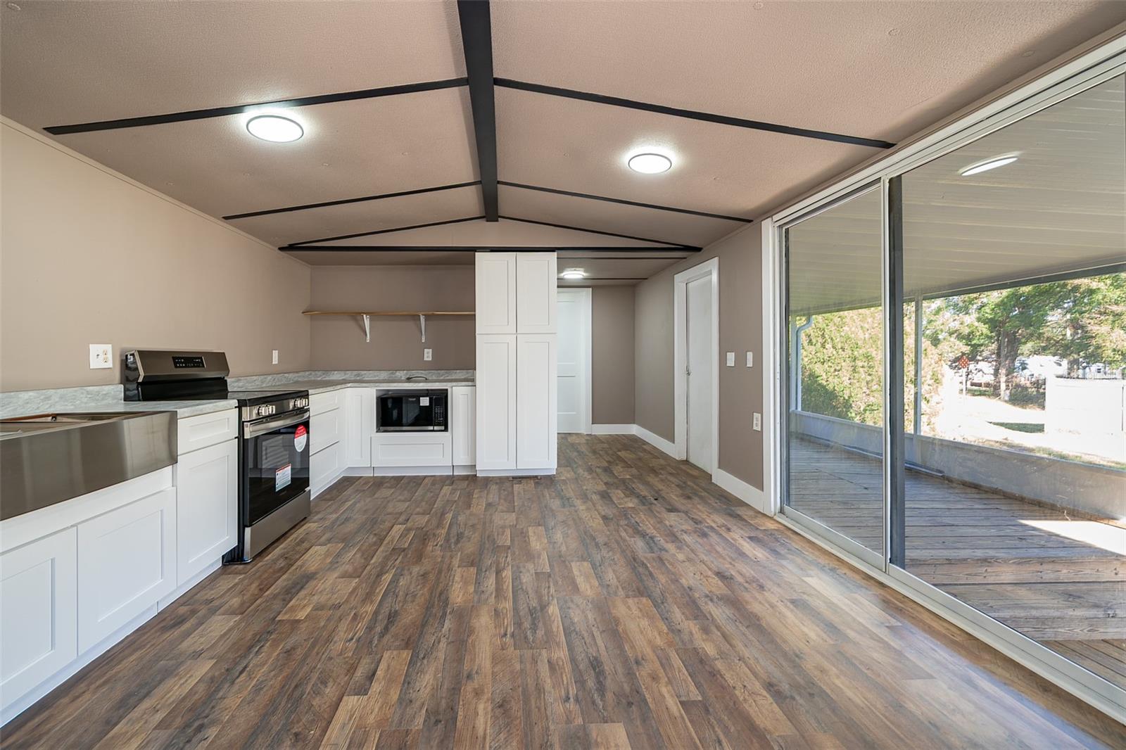 LADY LAKE SKYLINE HILLS UNIT 01 - Residential Lease