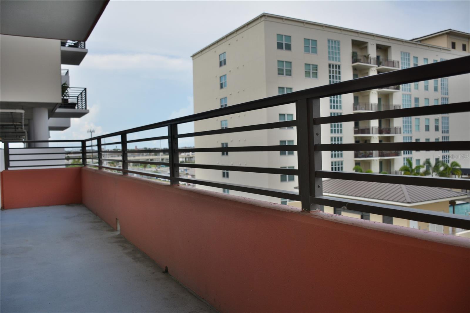 GRAND CENTRAL AT KENNEDY RESID - Residential Lease
