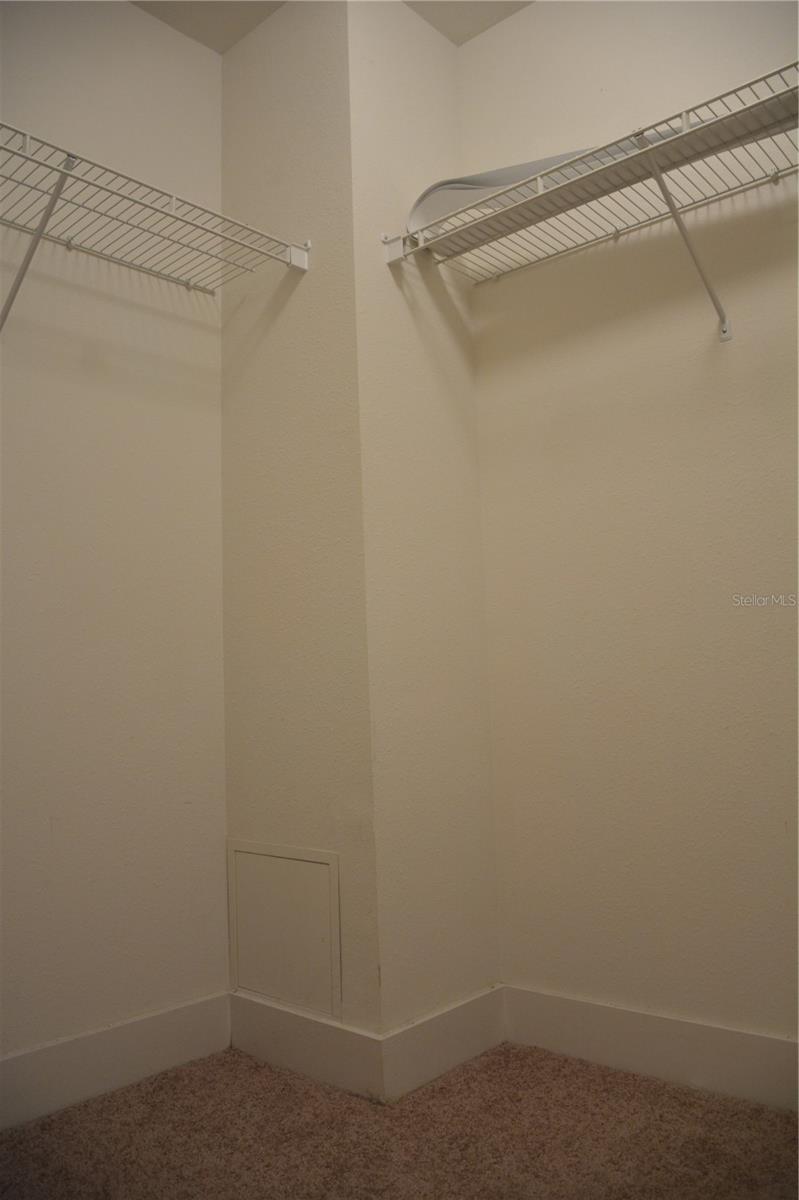 GRAND CENTRAL AT KENNEDY RESID - Residential Lease