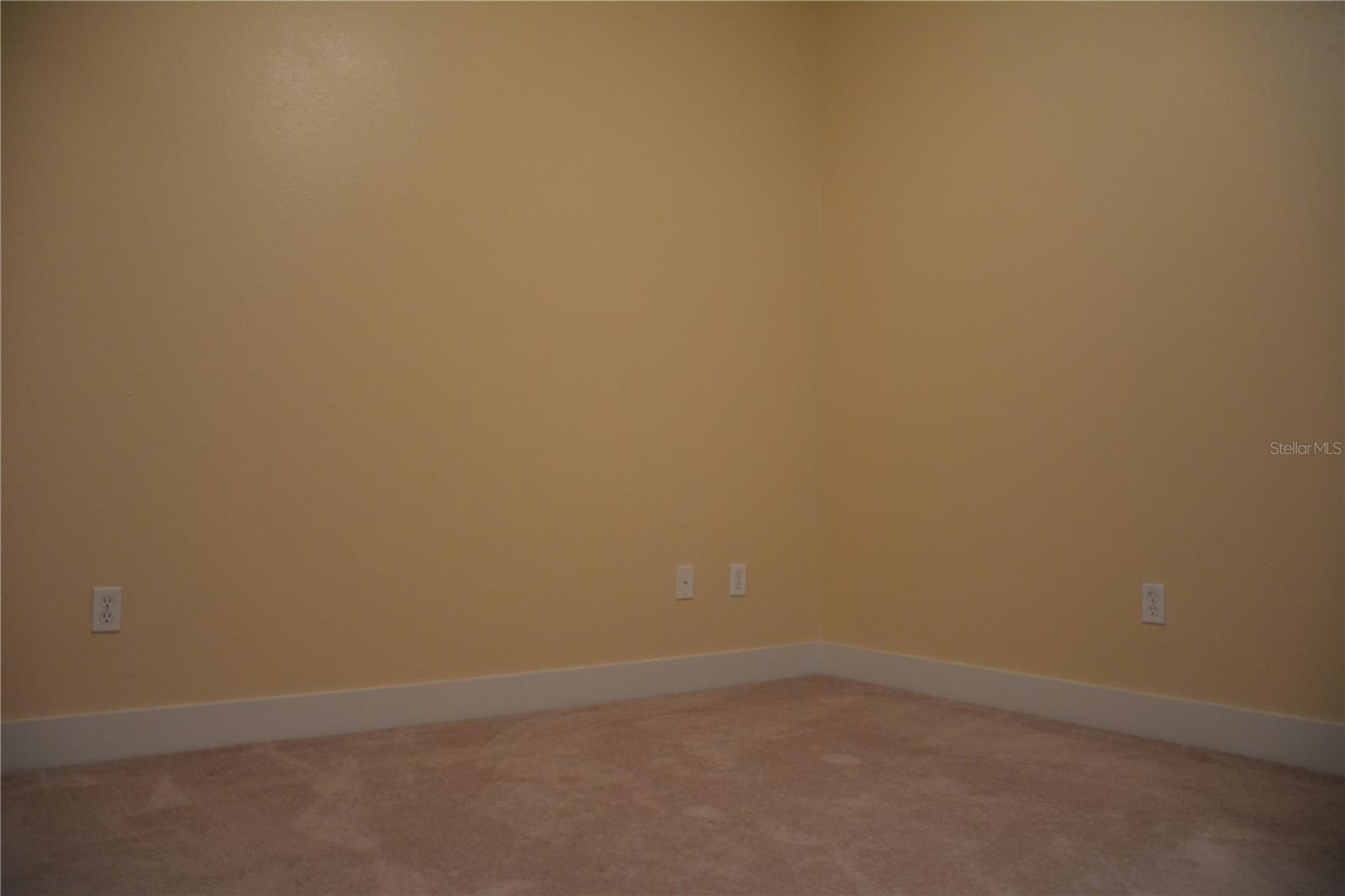 GRAND CENTRAL AT KENNEDY RESID - Residential Lease