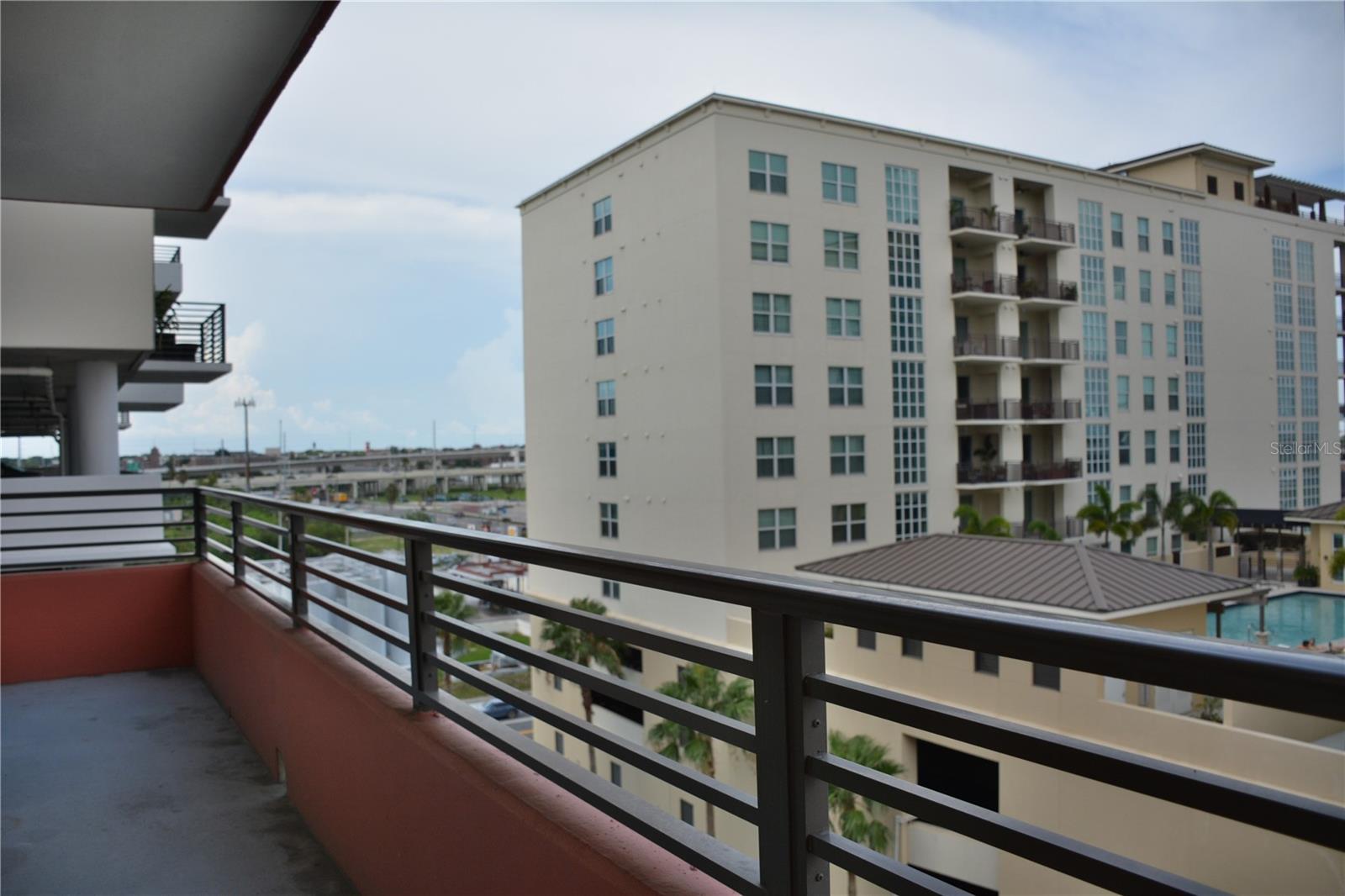 GRAND CENTRAL AT KENNEDY RESID - Residential Lease