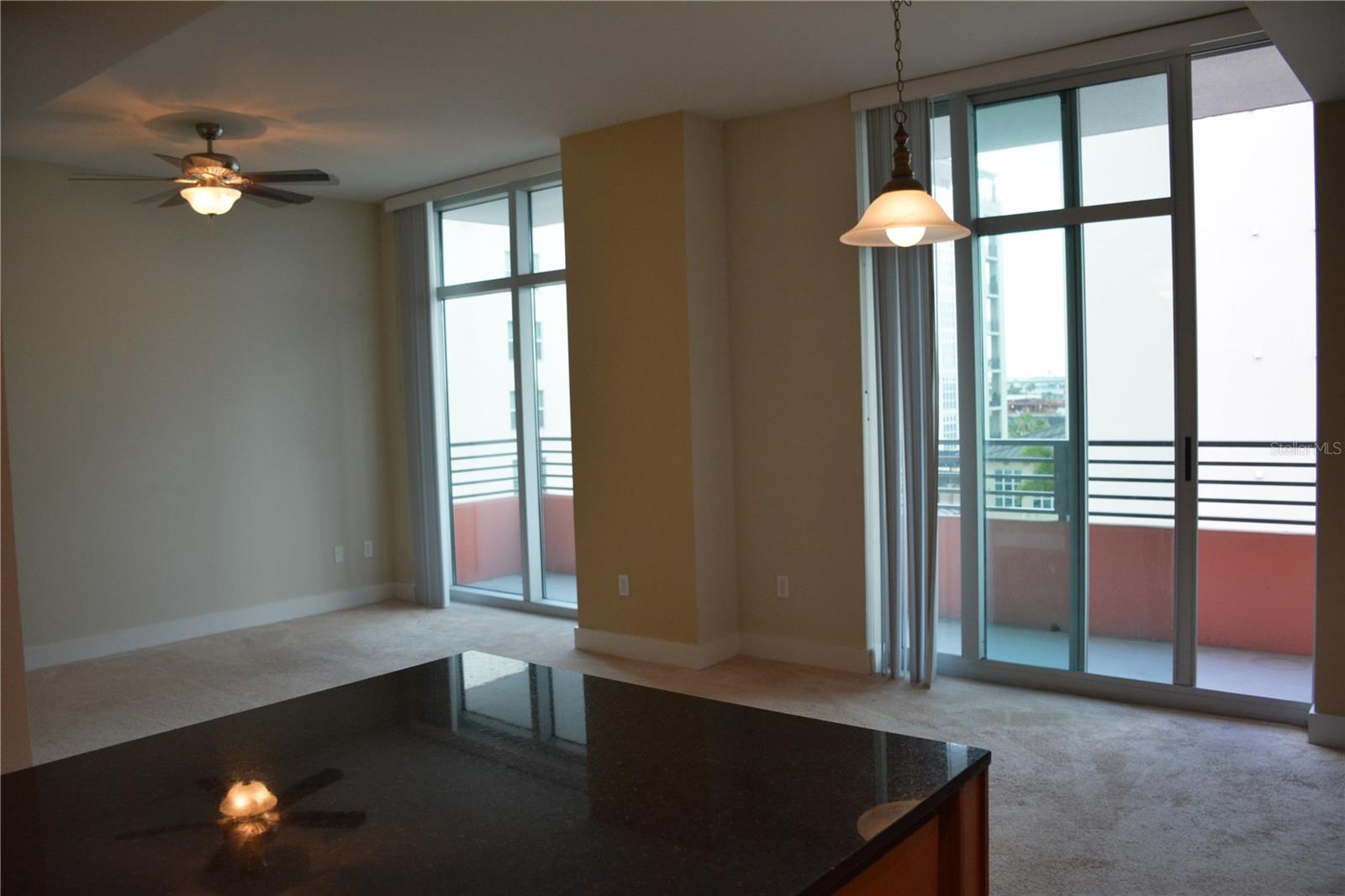GRAND CENTRAL AT KENNEDY RESID - Residential Lease