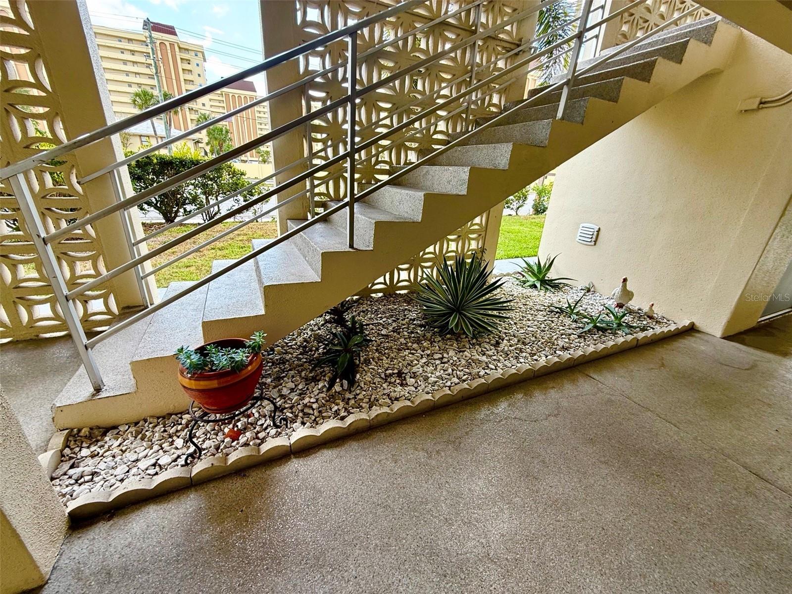 LAFAYETTE THE - Residential