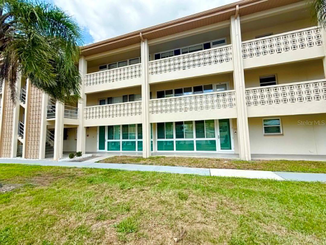 LAFAYETTE THE - Residential