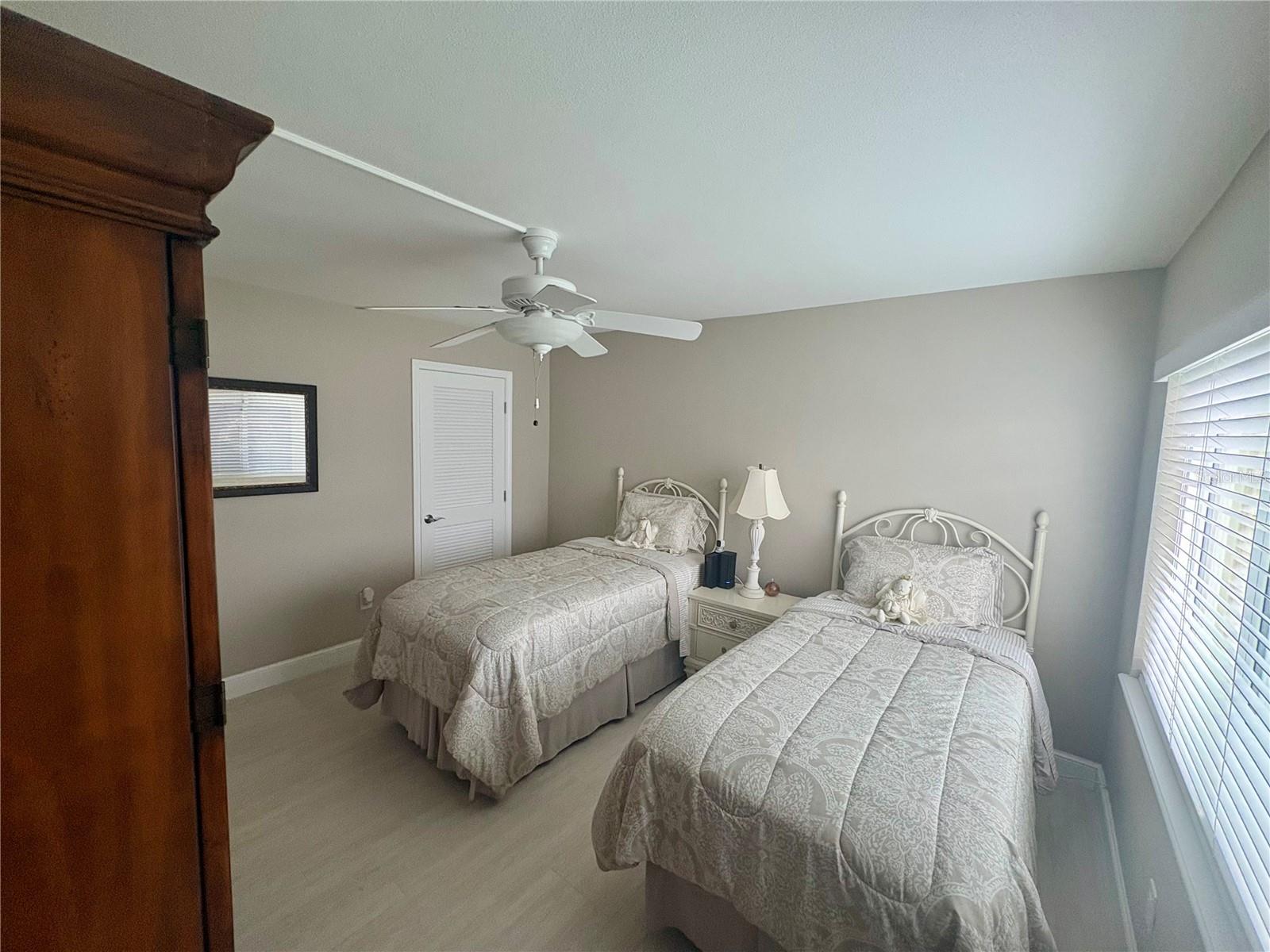 LAFAYETTE THE - Residential
