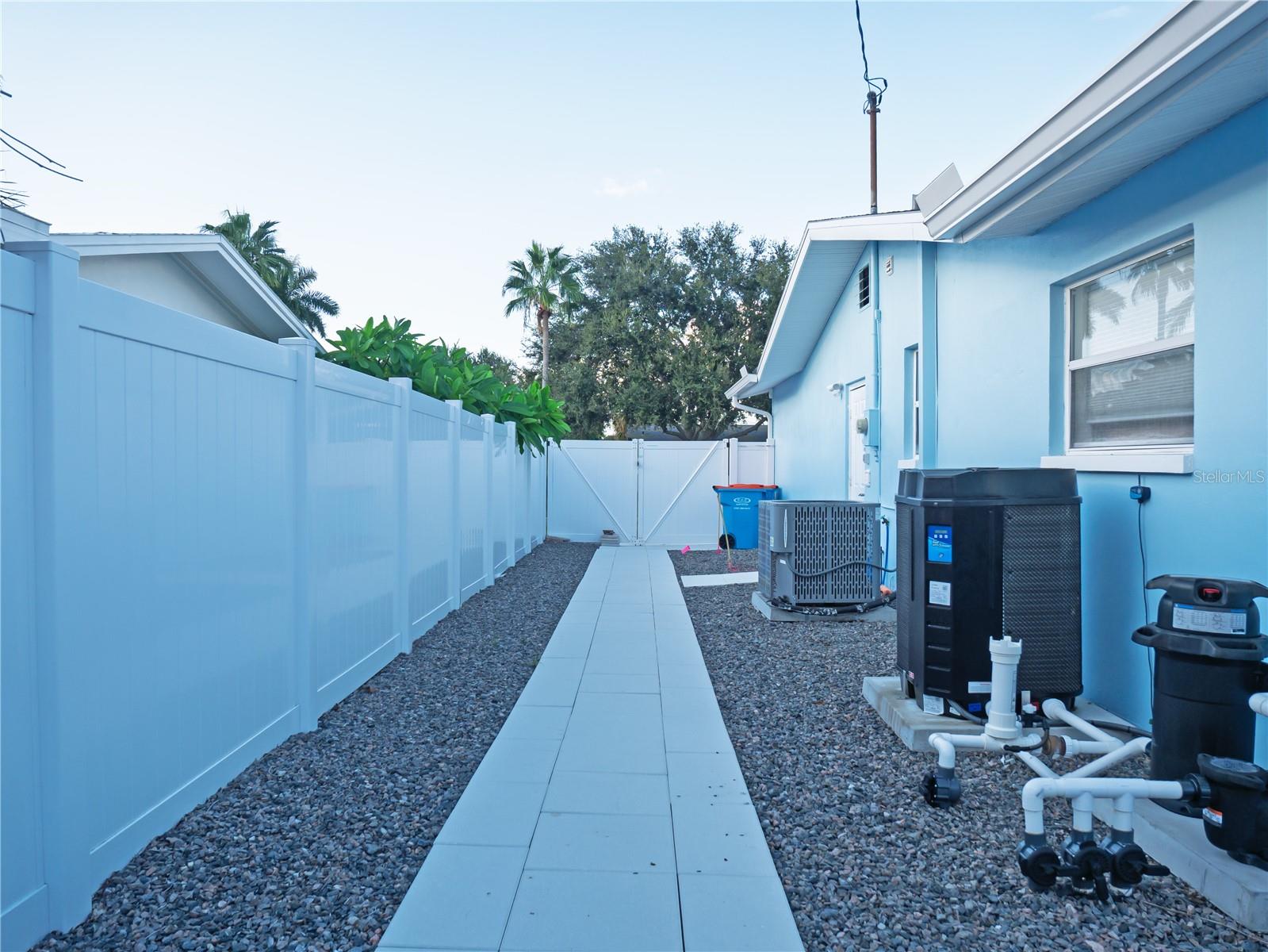 OAKHURST GROVES - Residential