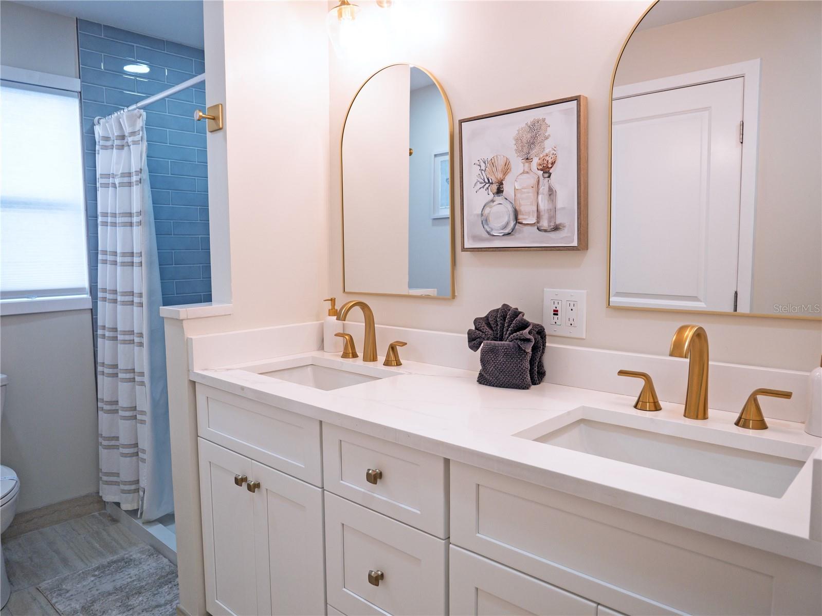 OAKHURST GROVES - Residential