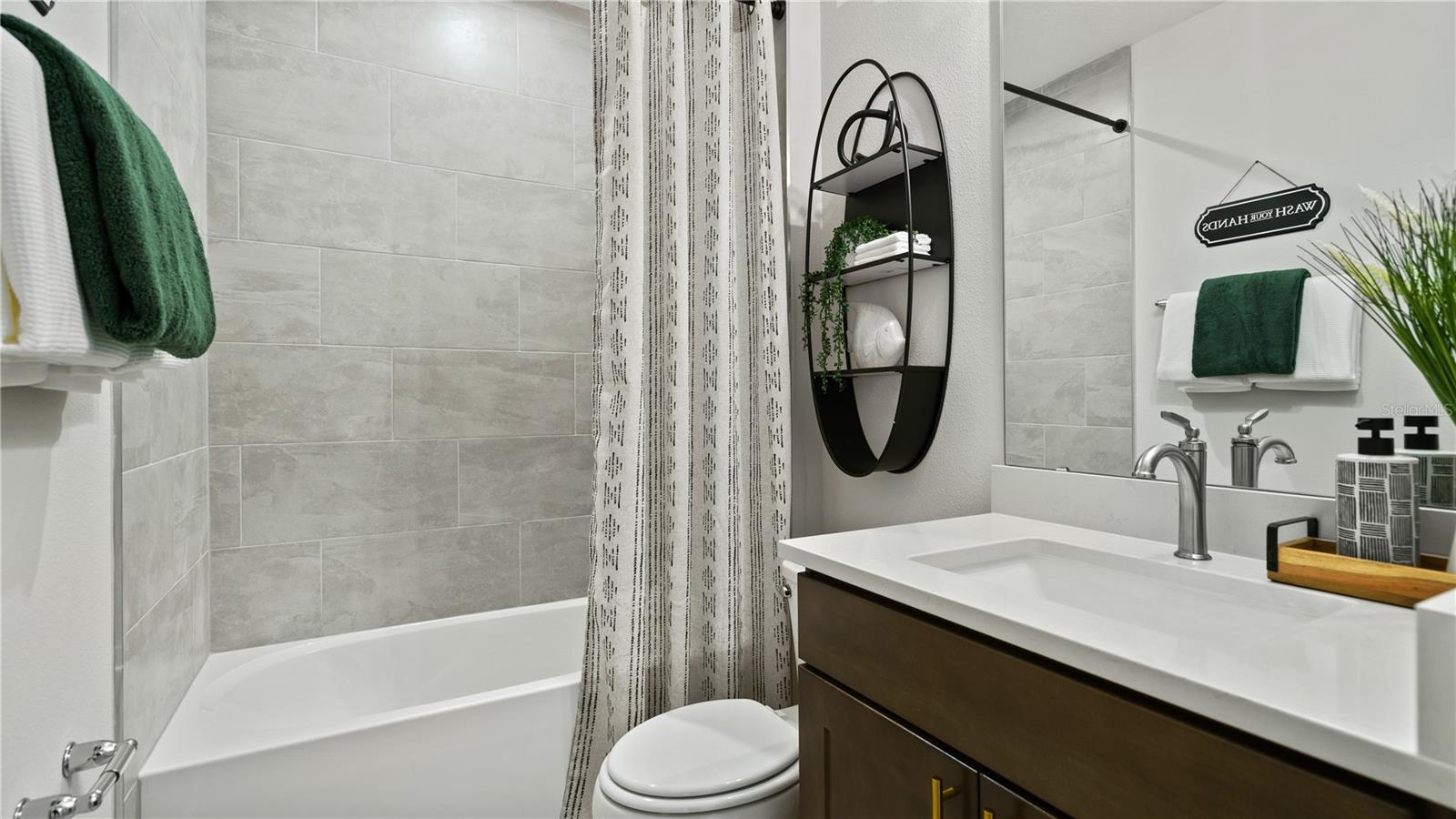 HAMILTON BLUFF SUBDIVISION PHASES 1 & 2 - Residential