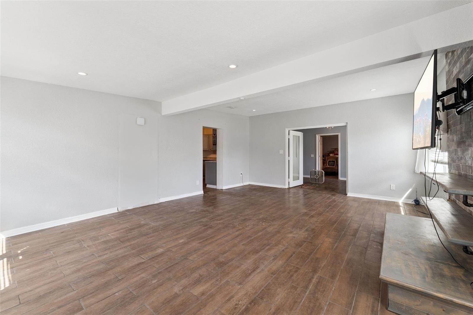 LONGDALE - Residential