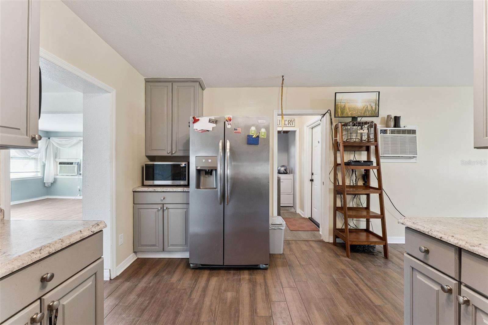 LONGDALE - Residential