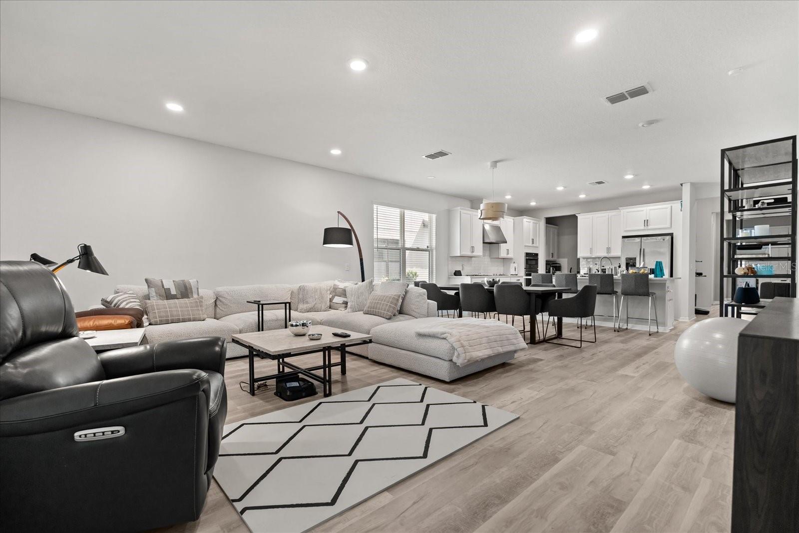 3866 ROSE MALLOW DRIVE